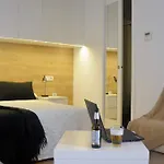 Atrium דירה *